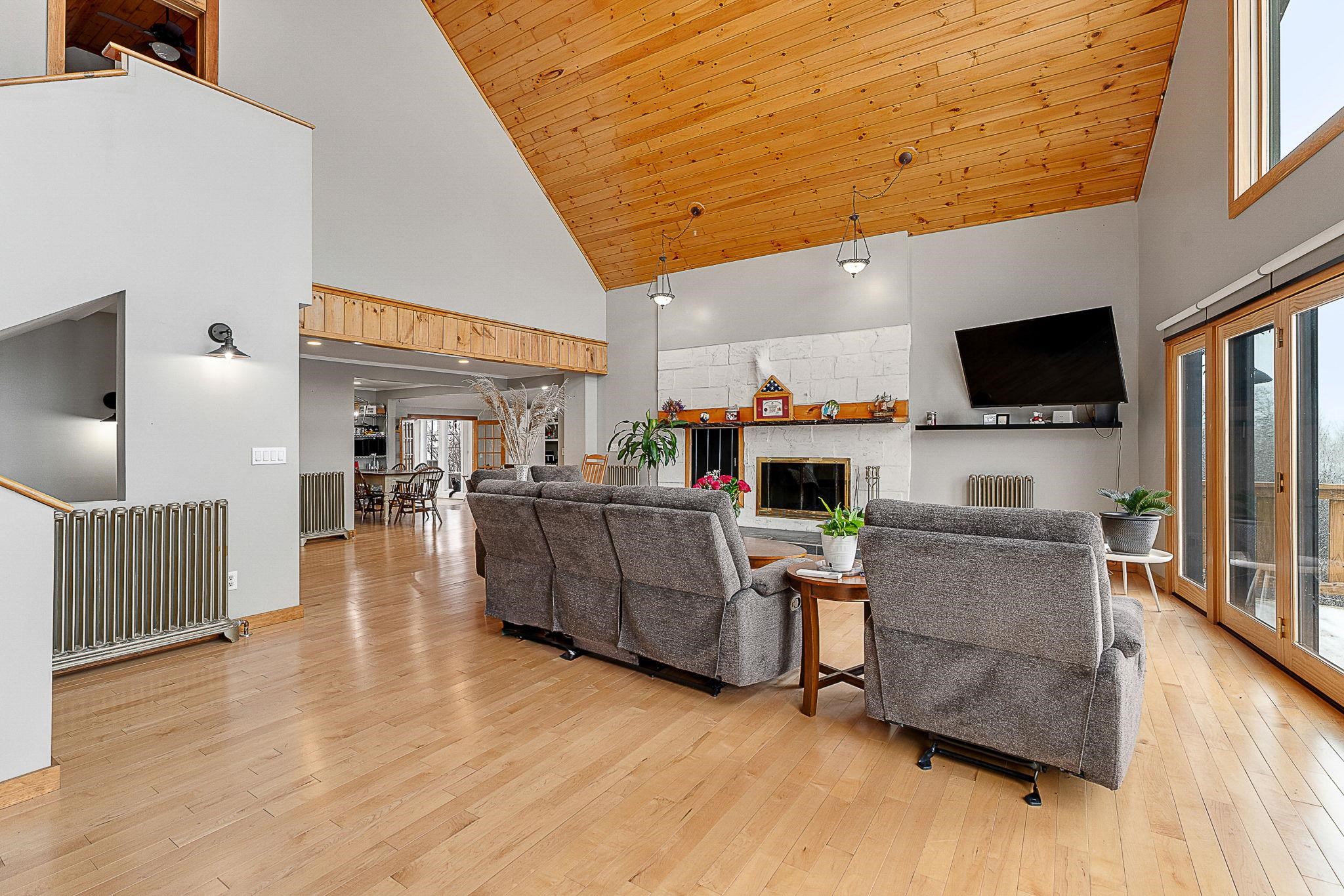 2139 Bronson Road St. Albans Town, VT 05478 - Photo 17 of 60