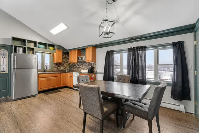 $1,100,000 | 2139 Bronson Road, St. Albans Town, VT 05478