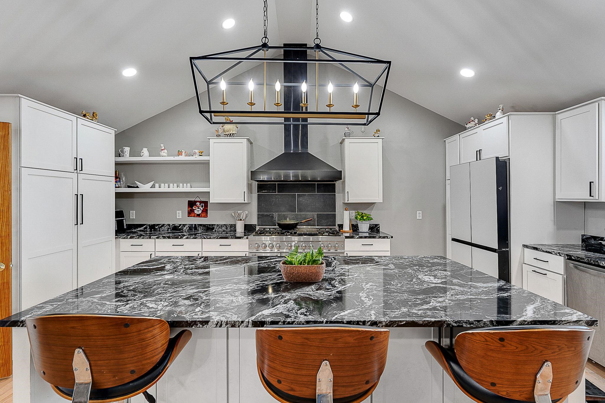 2139 Bronson Road St. Albans Town, VT 05478 - Photo 7 of 60