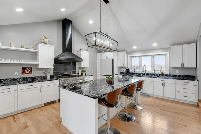 $1,100,000 | 2139 Bronson Road, St. Albans Town, VT 05478