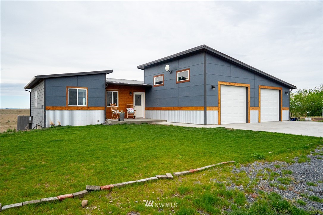 8962 Neppel Road Northeast Moses Lake, WA 98837 - Photo 1 of 33 Gallery Image 1