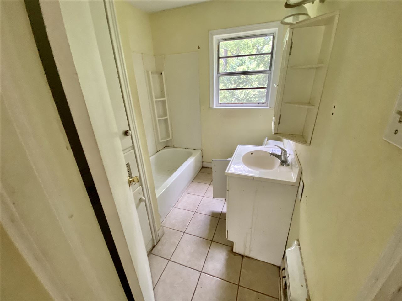 330 Lawrence Road Jackson, MS 39206 - Photo 2 of 8 Photo 2