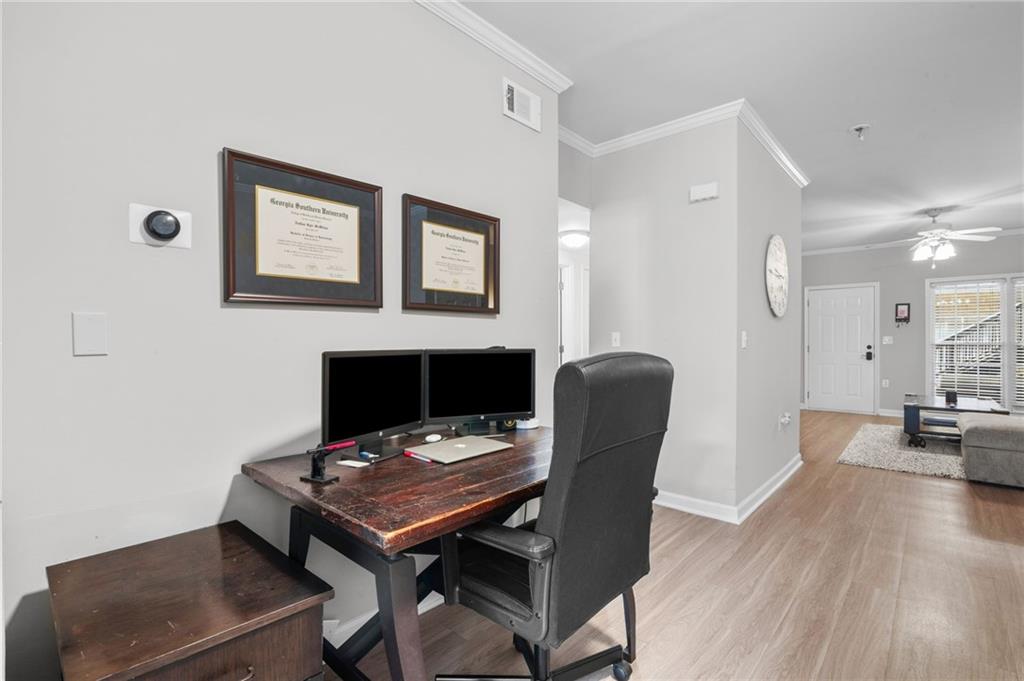 3675 Peachtree Road Northeast, Unit 45 Atlanta, GA 30319 - Photo 14 of 42 a reading room with furniture and a table