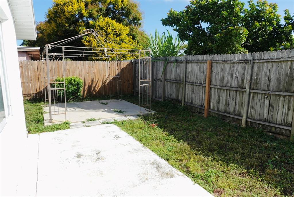 8948 St Regis Lane Port Richey, FL 34668 - Photo 32 of 33