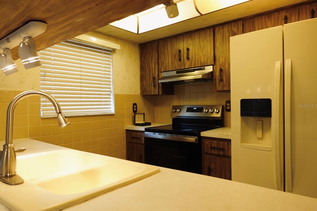 8948 St Regis Lane Port Richey, FL 34668 - Photo 9 of 33