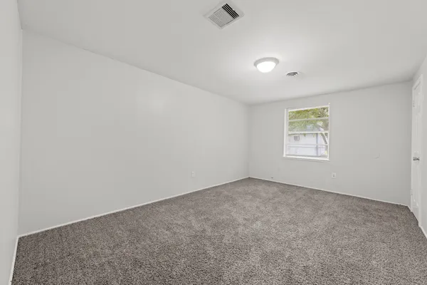 $1,695 | 408 Grantham Road, Baytown, TX 77521