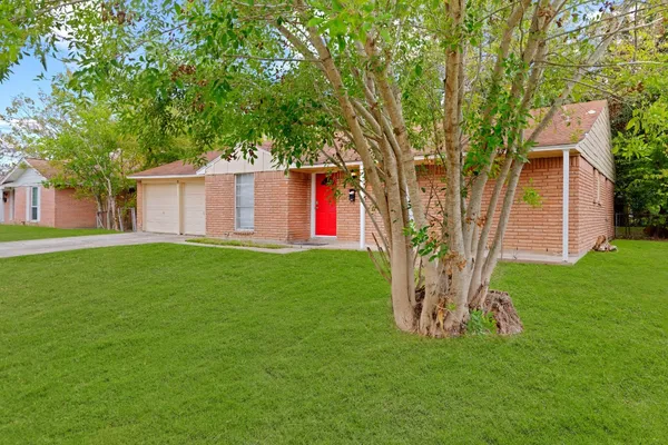 $1,695 | 408 Grantham Road, Baytown, TX 77521