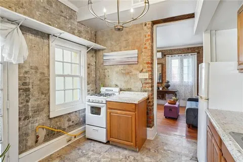 $1,500,000 | 931-35 Dauphine Street, New Orleans, LA 70116