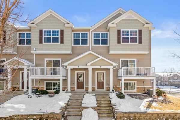$355,000 | 1949 Commonwealth Boulevard, Unit 2, Chanhassen, MN 55317