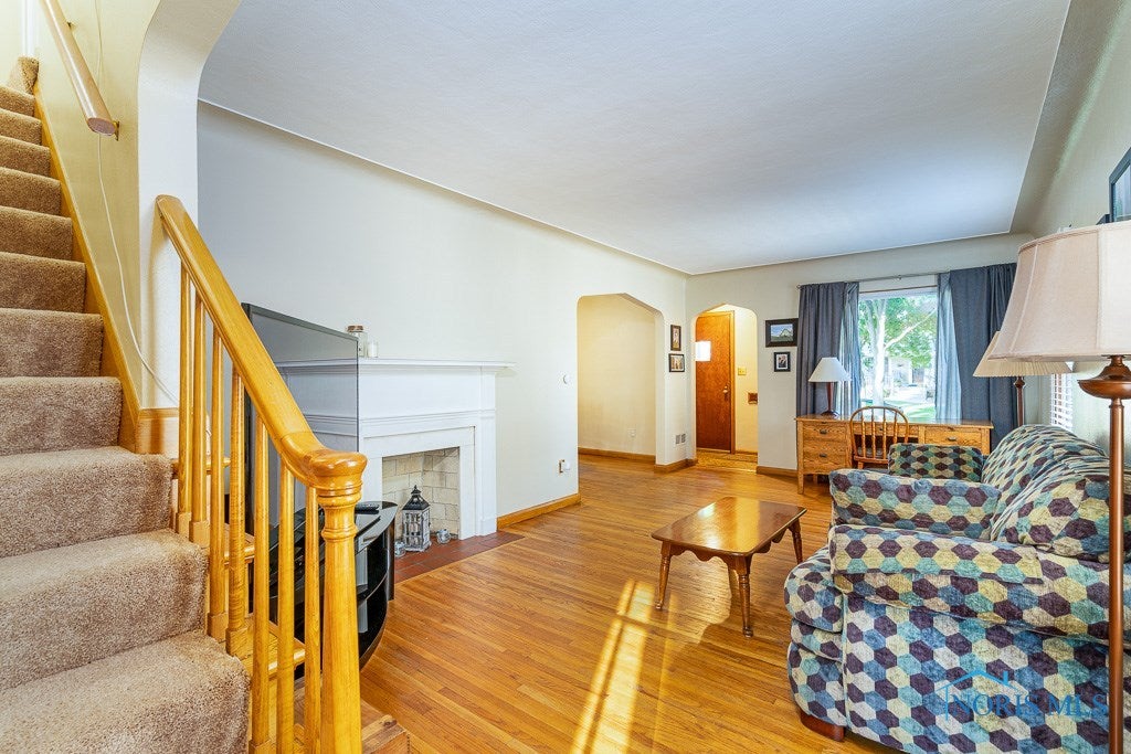 3828 Bowen Road Toledo, OH 43613 - Photo 7 of 36 Gallery Image 7