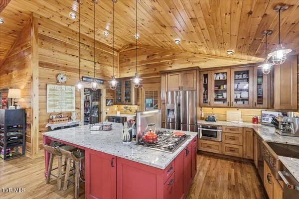 $2,250,000 | 430 Filet Lane, Dandridge, TN 37725