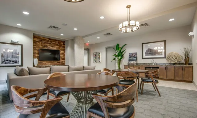 $1,525 | 500 Crawford Street, Unit 109, Houston, TX 77002