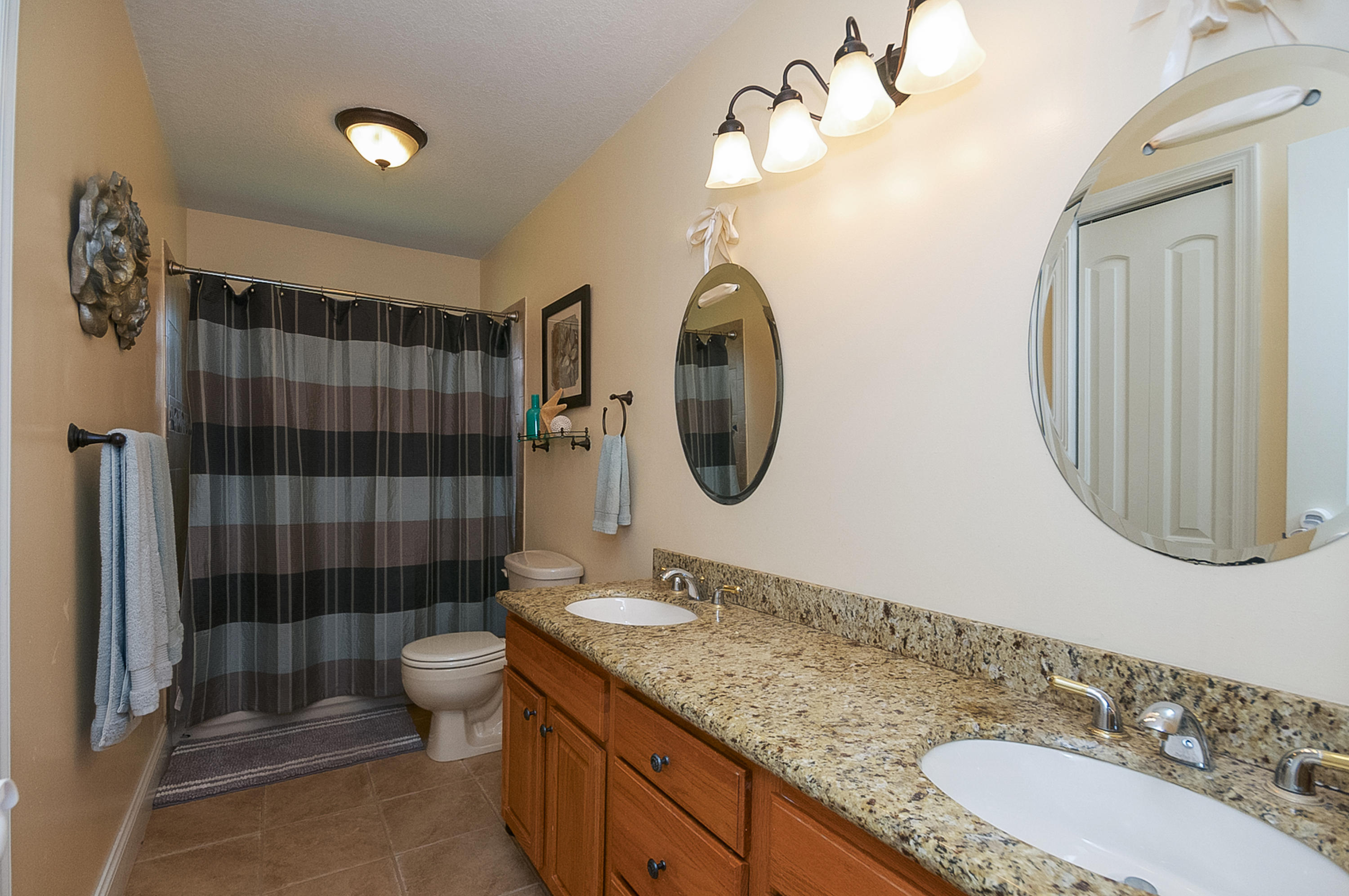 20954 Chisolm Way Boca Raton, FL 33428 - Photo 25 of 36 2nd Bathroom