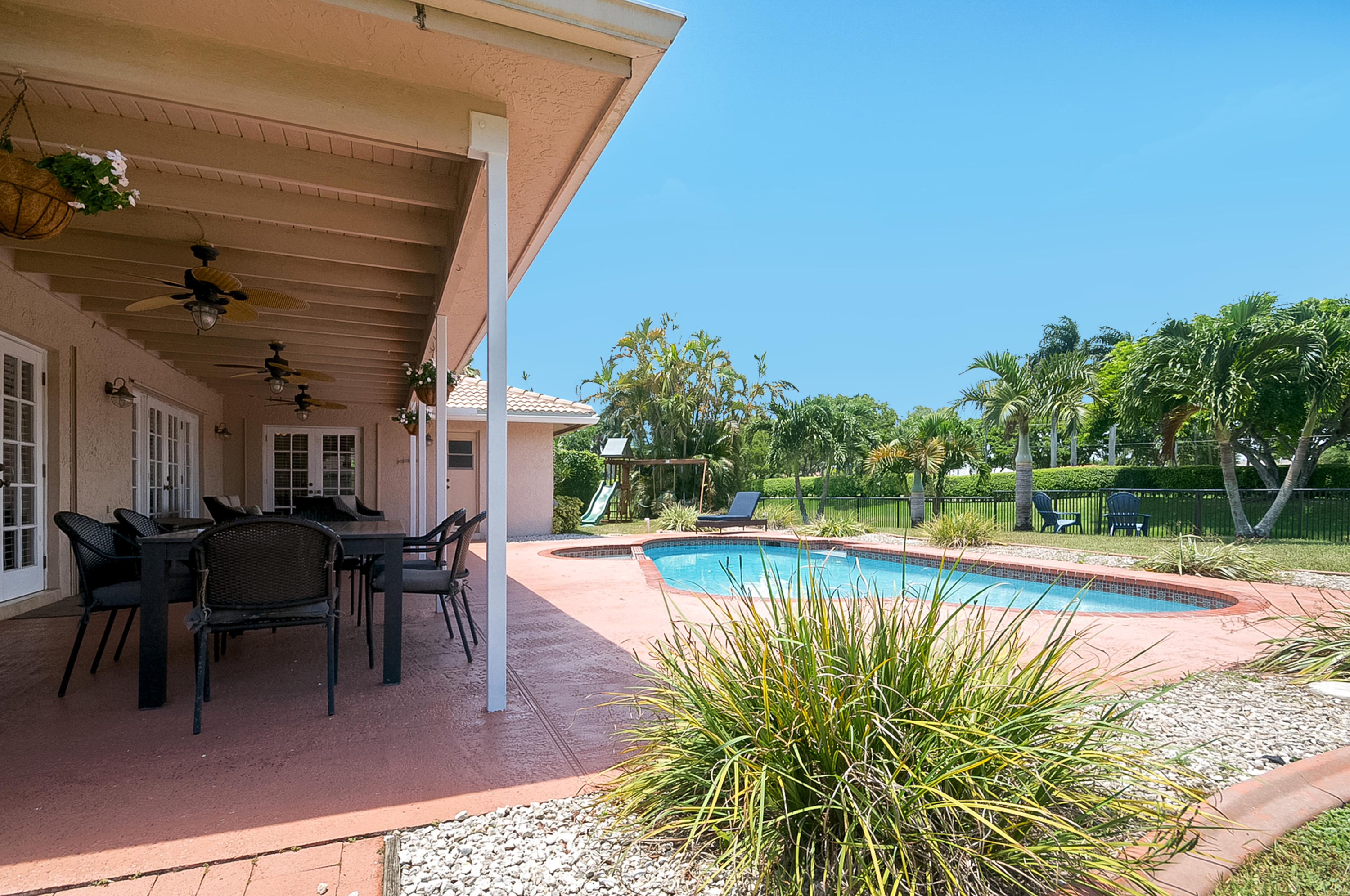 20954 Chisolm Way Boca Raton, FL 33428 - Photo 29 of 36 Patio and Pool