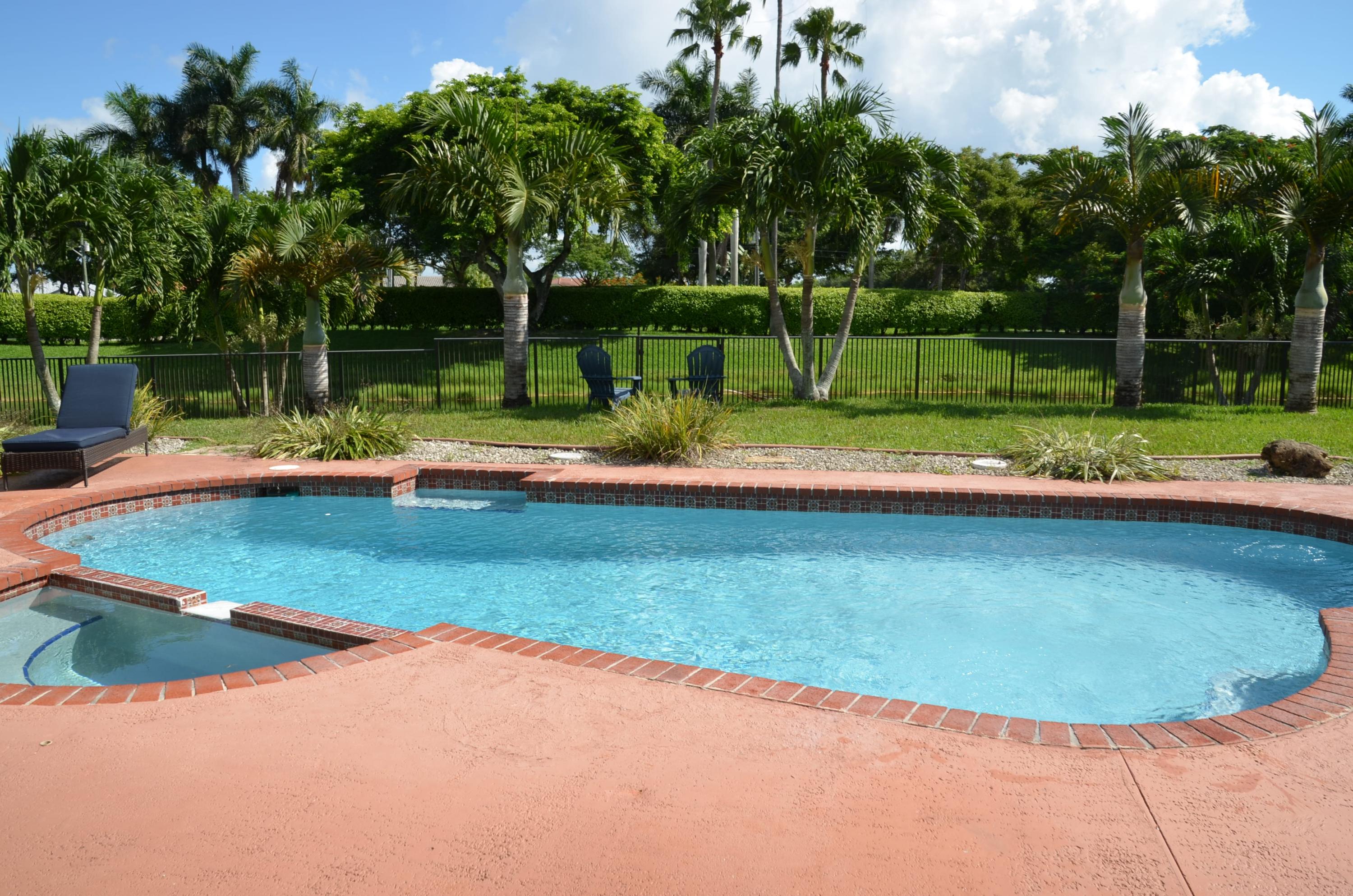20954 Chisolm Way Boca Raton, FL 33428 - Photo 3 of 36 Pool