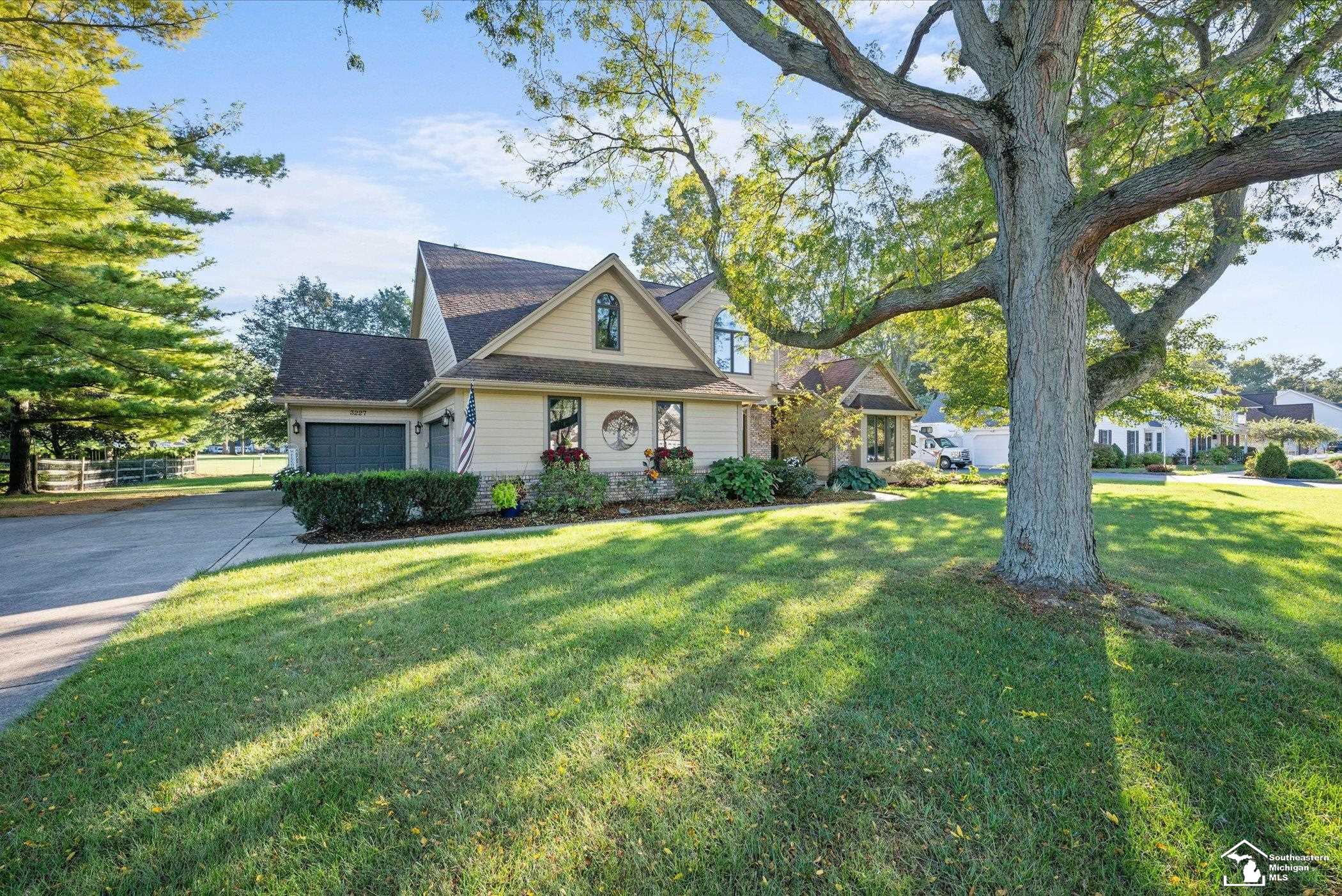 3227 Chanson Valley Road Lambertville, MI 48144 - Photo 3 of 45