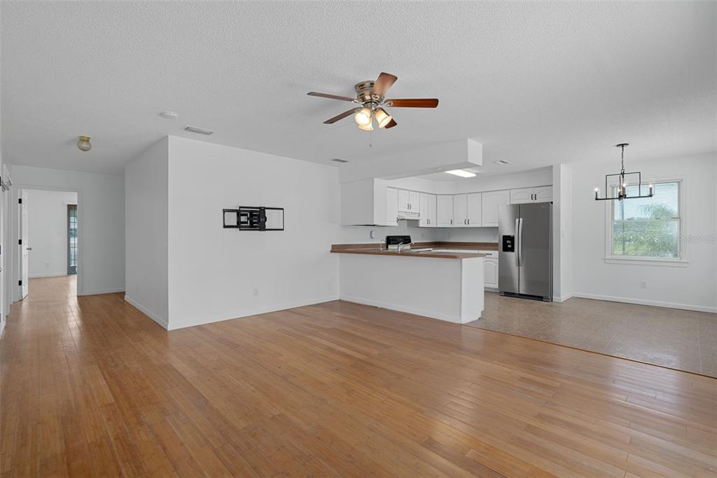 8128 Papaya Street Port Richey, FL 34668 - Photo 11 of 46