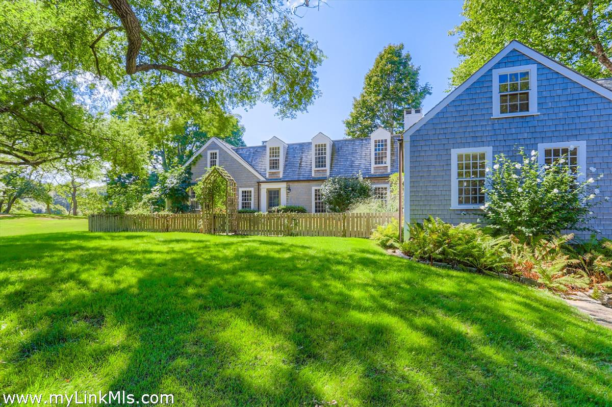 180 Pilot Hill Farm Road Vineyard Haven, MA 02568 - Photo 24 of 68