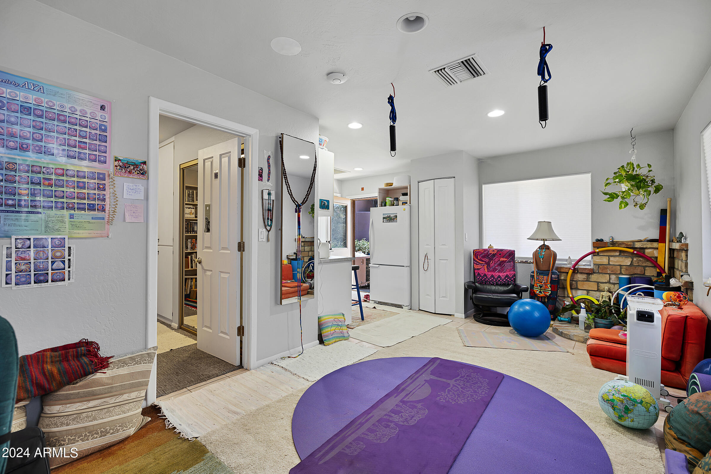 333 Schnebly Hill Road Sedona, AZ 86336 - Photo 46 of 69 a view of a livingroom with furniture and toys