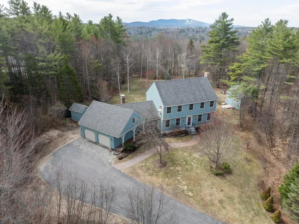 $995,000 | 43 Woodland Trace, New London, NH 03257