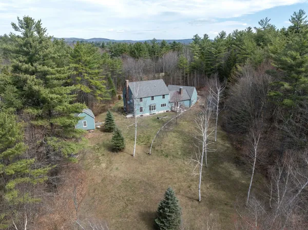 $995,000 | 43 Woodland Trace, New London, NH 03257