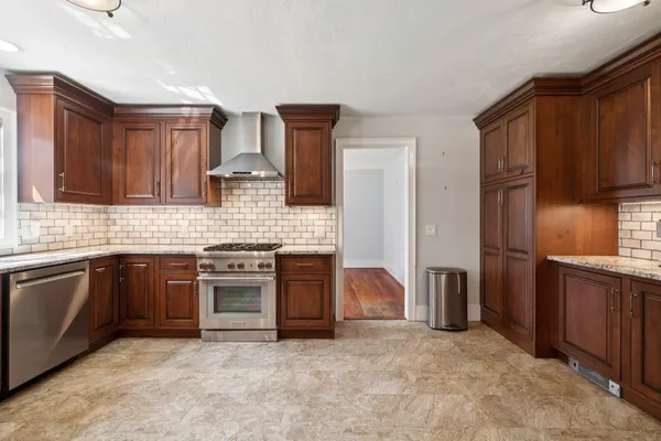 $995,000 | 43 Woodland Trace, New London, NH 03257