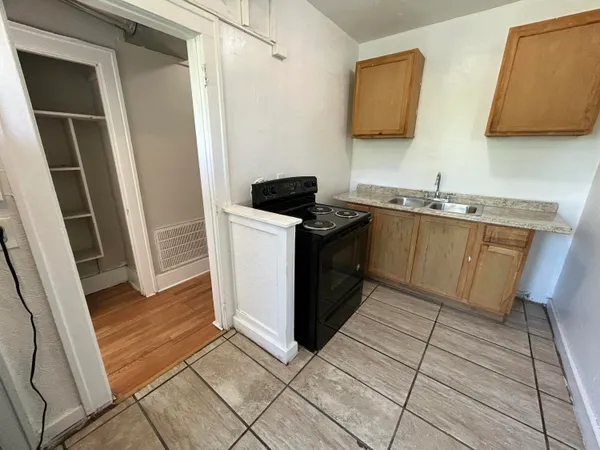 $900,000 | 3737 Scovel Place, Detroit, MI 48208