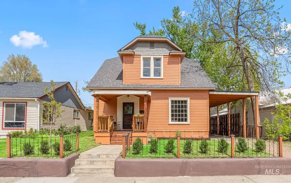 $497,011 | 424 West Main Street, Weiser, ID 83672