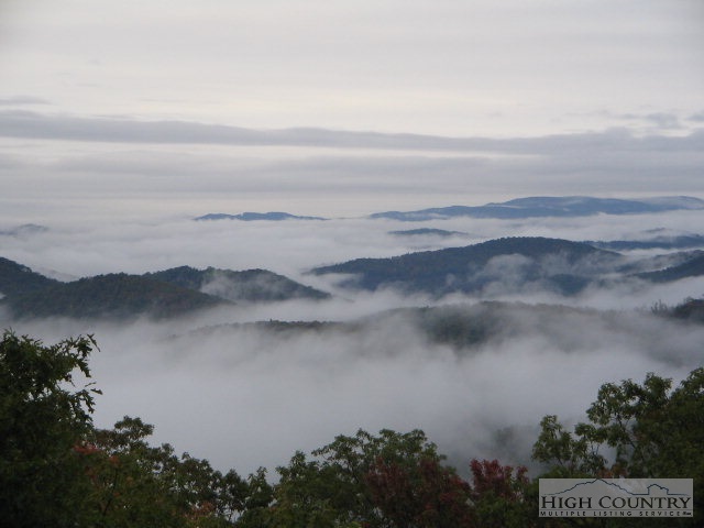 247 Sundance Road Todd, NC 28684 - Photo 12 of 28 Gallery Image 12