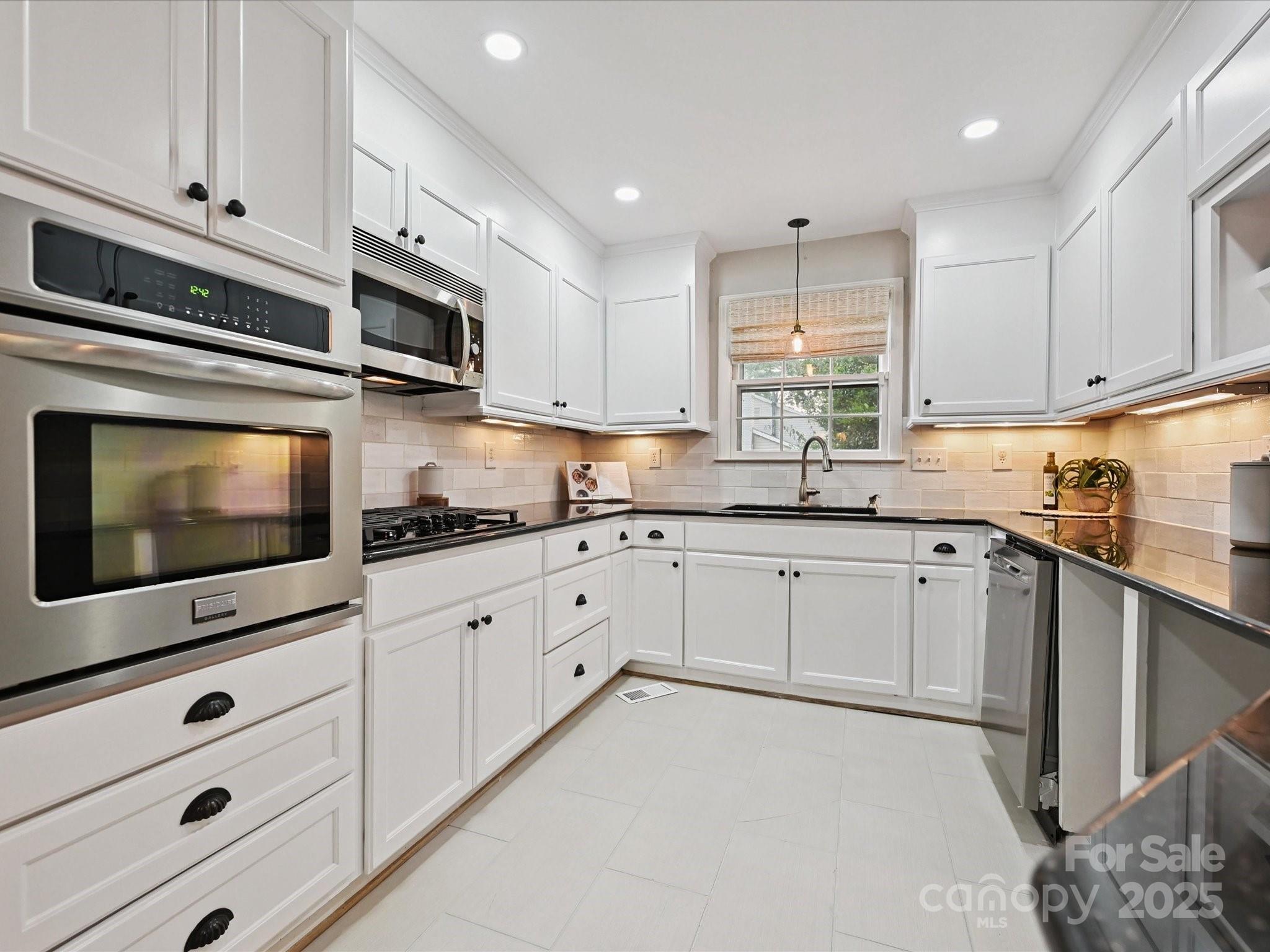 4008 Sulkirk Road Charlotte, NC 28210 - Photo 16 of 33 Gallery Image 16