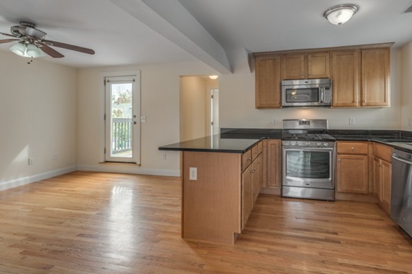 79 Spring Street, Unit 2 Medford, MA 02155 - Photo 4 of 30 Gallery Image 4