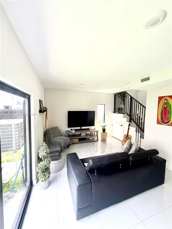 $3,690 | 1327 Northwest 2nd Lane, Unit 1327, Florida City, FL 33034