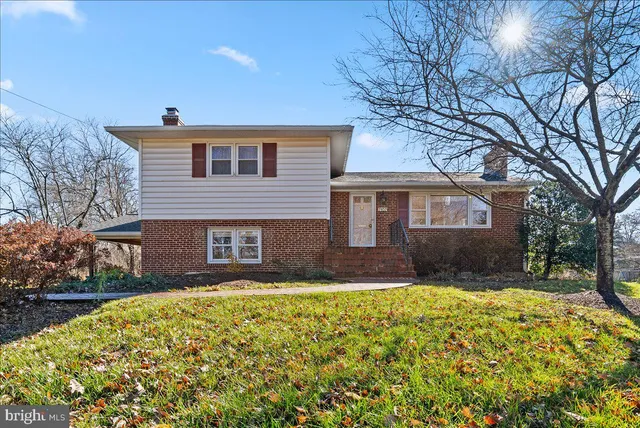 $4,950 | 7107 Tyndale Street, McLean, VA 22101