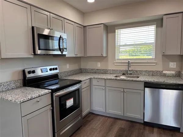 $400 | 11015 Interstate 30 Frontage Road, Unit 4, Cumby, TX 75433