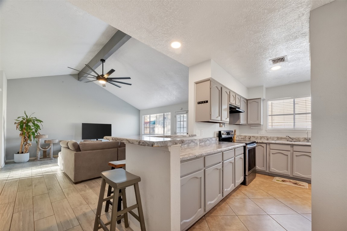 2410 Colonial Ridge Drive Friendswood, TX 77546 - Photo 12 of 37