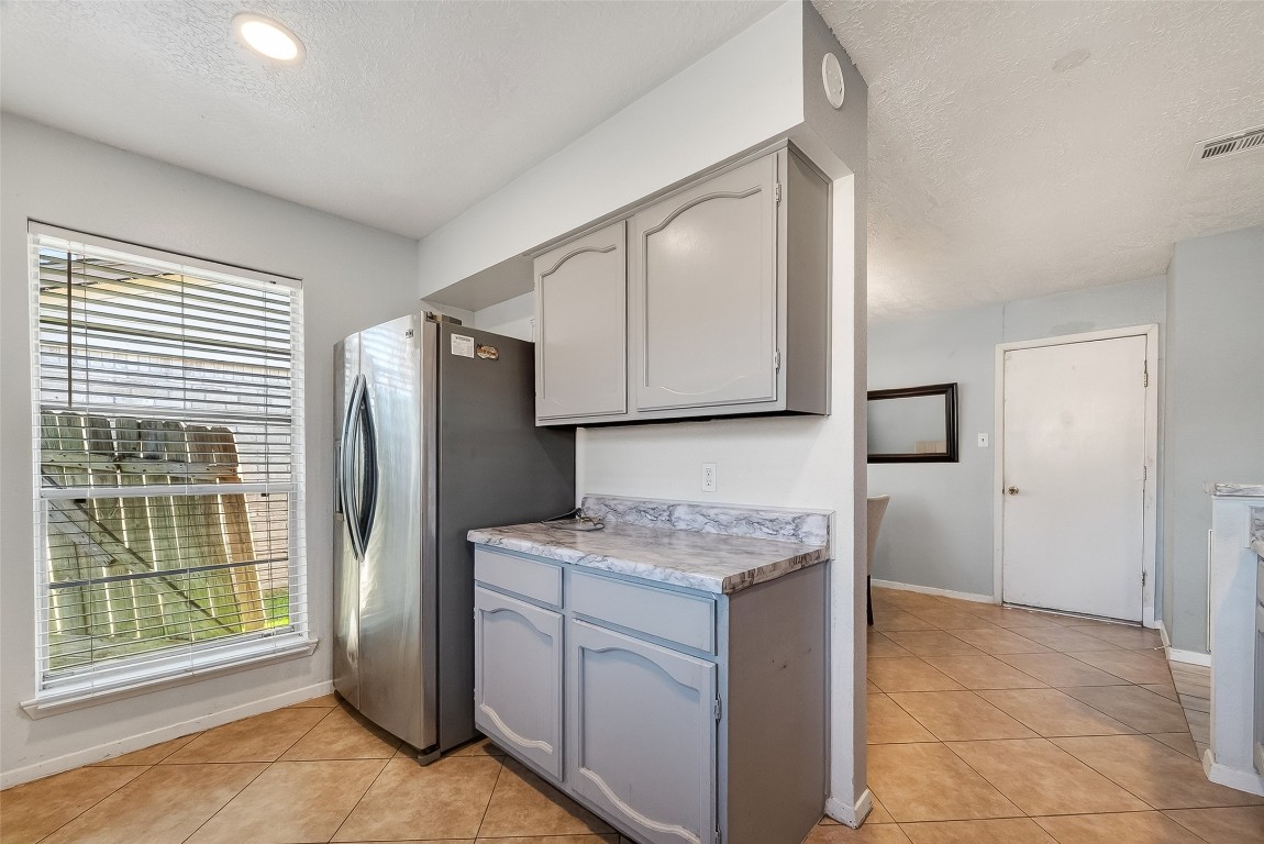 2410 Colonial Ridge Drive Friendswood, TX 77546 - Photo 16 of 37