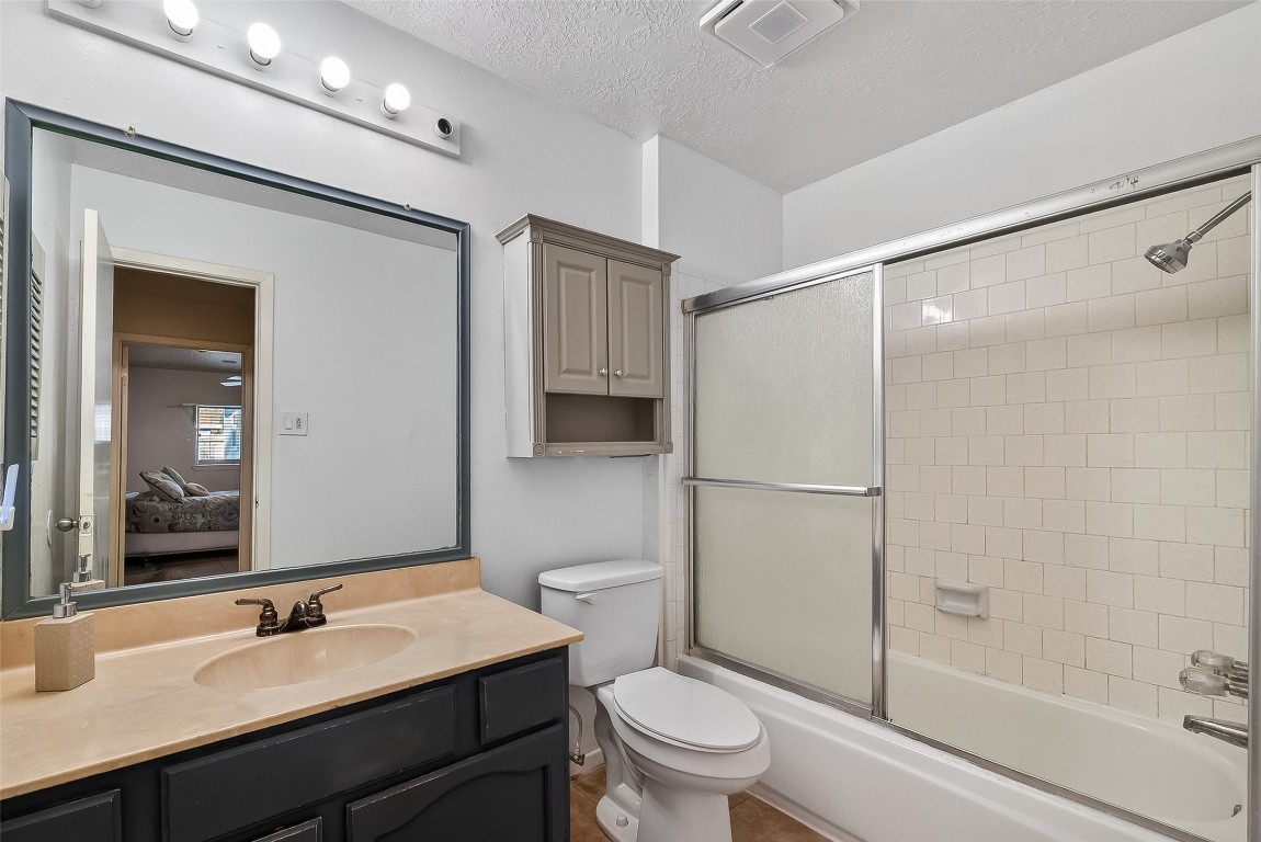 2410 Colonial Ridge Drive Friendswood, TX 77546 - Photo 24 of 37