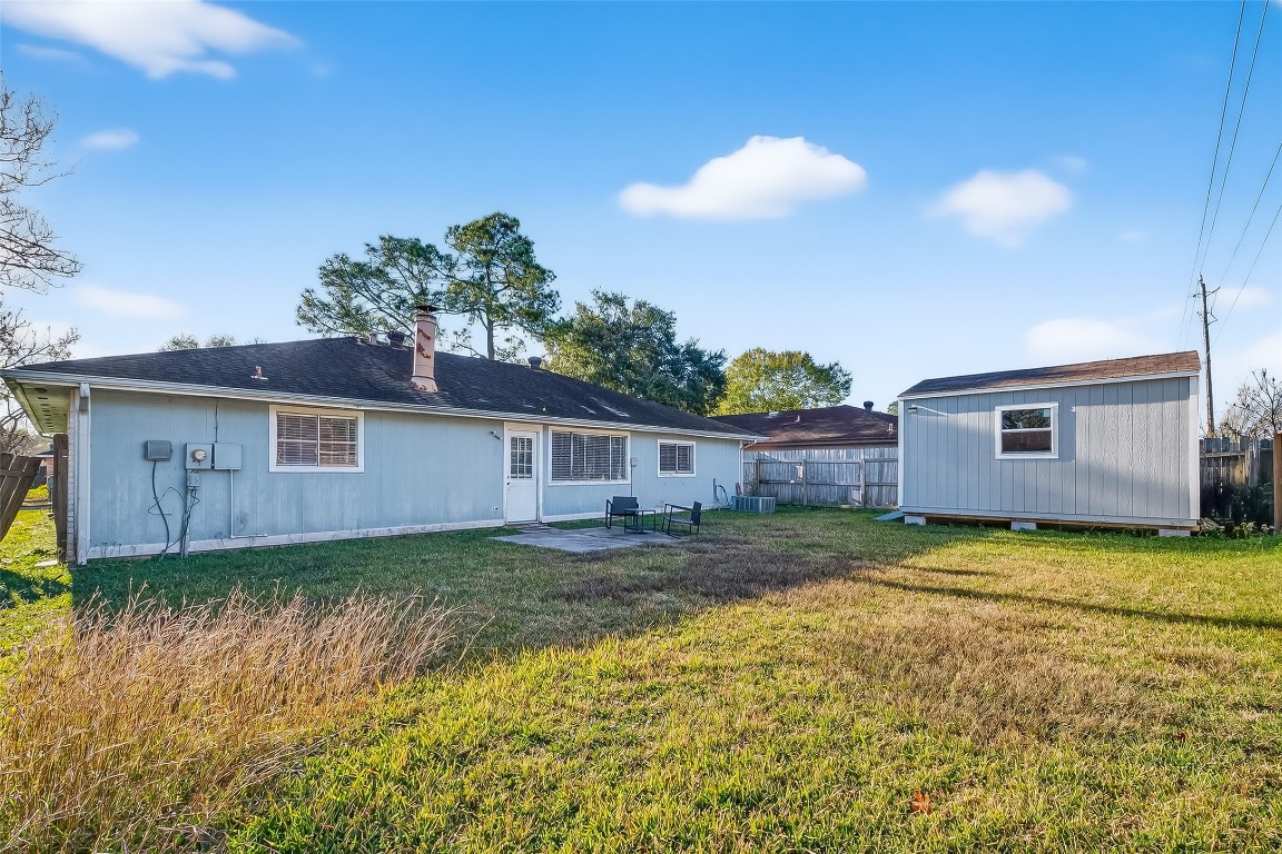 2410 Colonial Ridge Drive Friendswood, TX 77546 - Photo 33 of 37