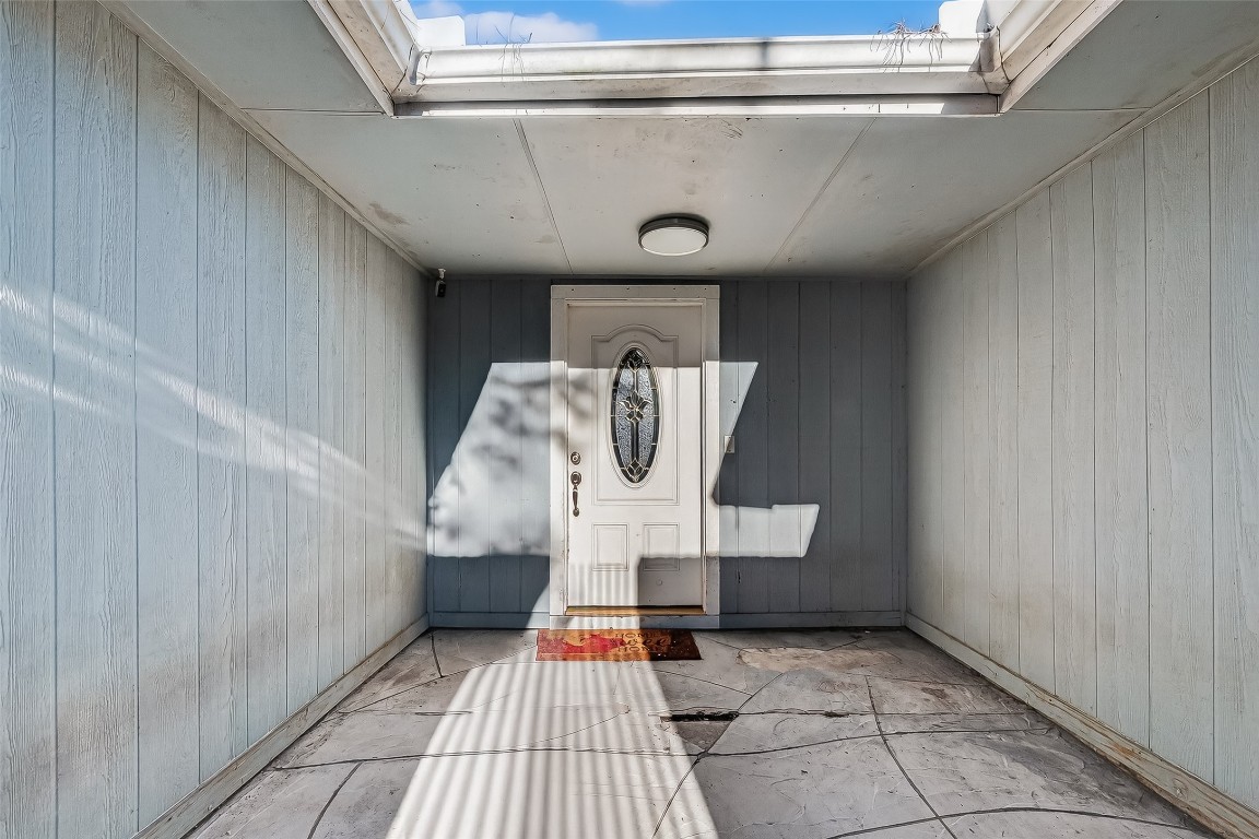 2410 Colonial Ridge Drive Friendswood, TX 77546 - Photo 4 of 37