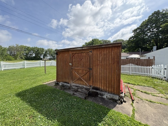 836 East Locust Street Watseka, IL 60970 - Photo 4 of 13
