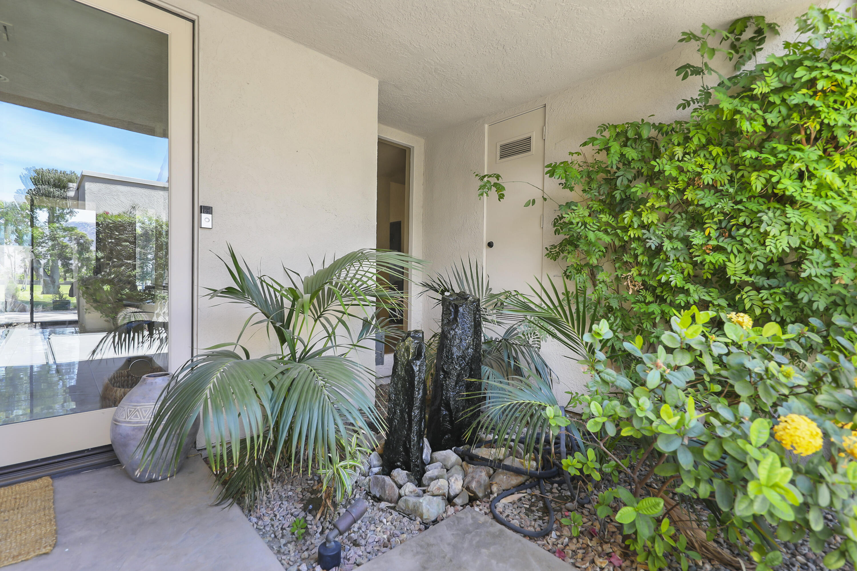 829 Inverness Drive Rancho Mirage, CA 92270 - Photo 5 of 53 Inverness829rs#12
