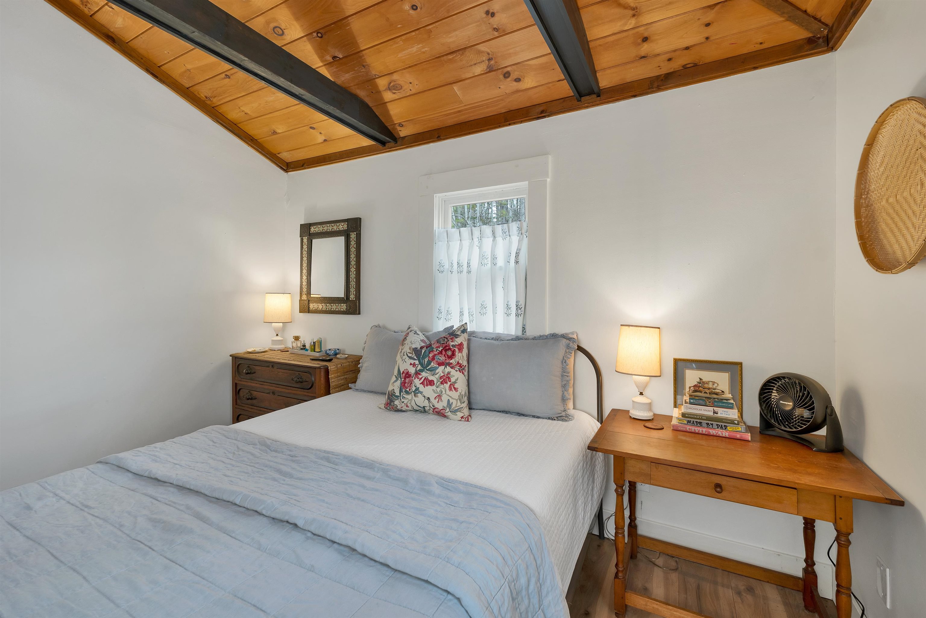 78 Beach Pond Road Wolfeboro, NH 03894 - Photo 16 of 28