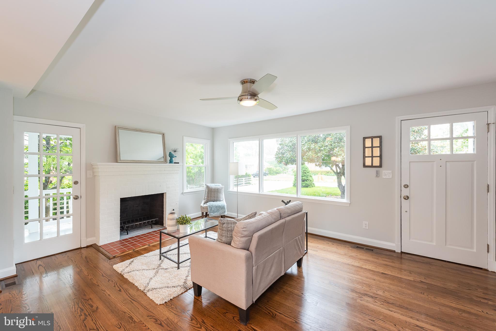 3618 Ligon Road Ellicott City, MD 21042 - Photo 3 of 35 Living Room