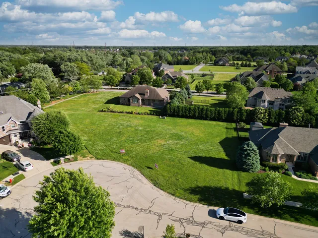 $99,900 | 24817 Petit Court, Plainfield, IL 60586