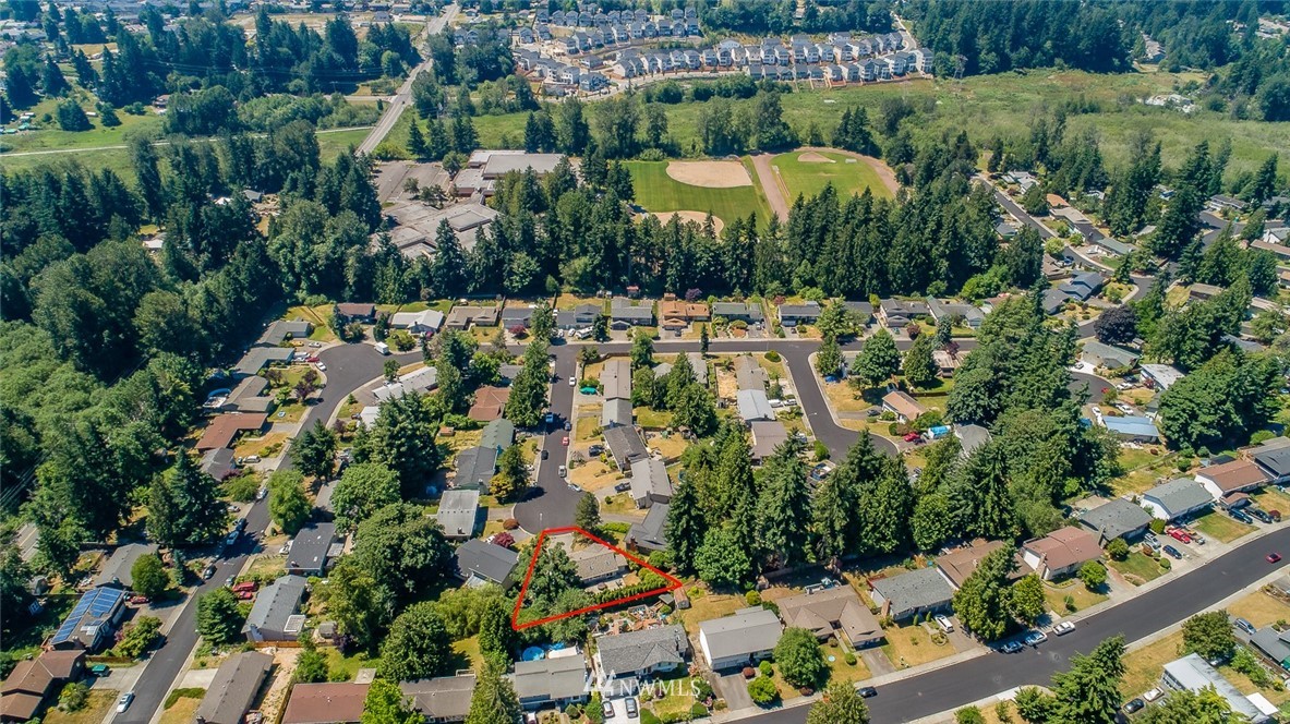 12740 Southeast 190th Place Renton, WA 98058 - Photo 27 of 28 an aerial view of multiple house