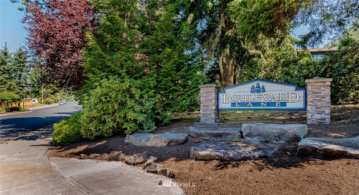 12740 Southeast 190th Place Renton, WA 98058 - Photo 28 of 28 a view of a park with a bench