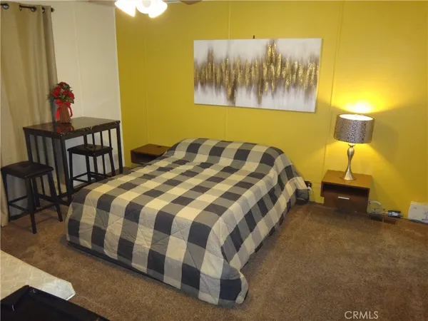$975 | 800 South Palm Avenue, Unit A, Hemet, CA 92543