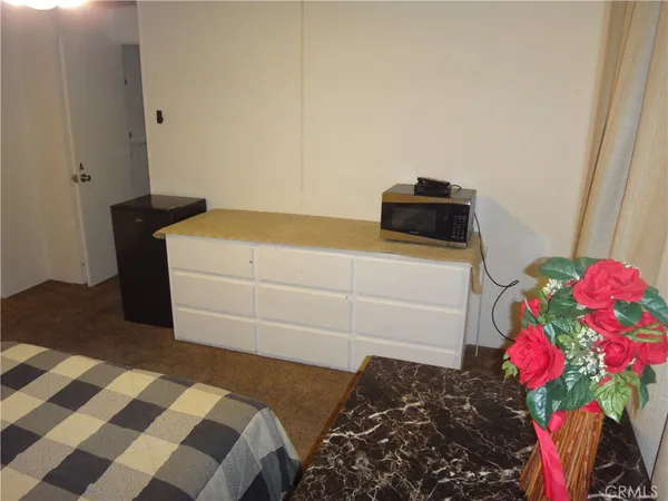 $975 | 800 South Palm Avenue, Unit A, Hemet, CA 92543