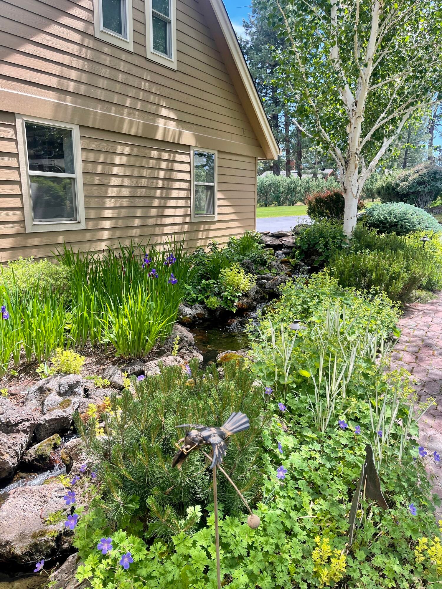60696 Tekampe Road Bend, OR 97702 - Photo 8 of 61 Water feature