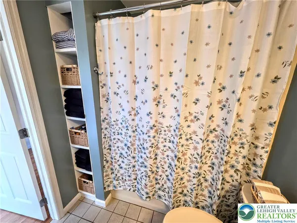 $265,000 | 105 White Oak Drive, Jim Thorpe, PA 18229